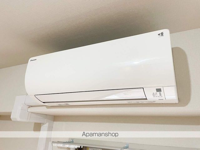 コンフォリア・リヴ新大阪Qの内装写真