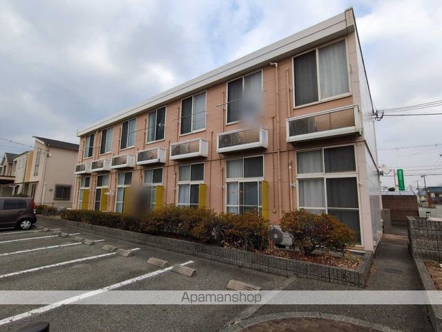 レオパレスグランサンの外観写真