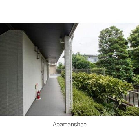 ソーシャルアベニュー上北沢の玄関写真