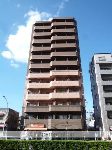 新宿区百人町のマンションの外観1