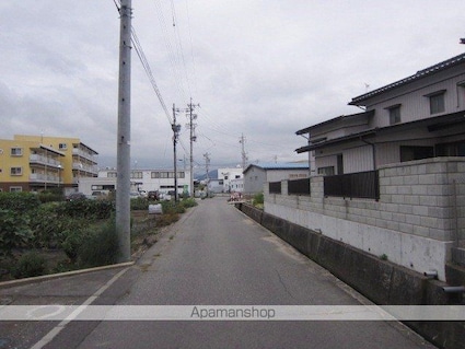 ロフトハウス倉石[2LDK/70.08m2]の周辺2