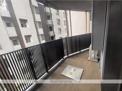 サンウッドフラッツ新宿四谷三丁目[2LDK/45.56m2]のバルコニー