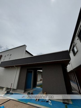 ＡＬＶＡ．Ｂ棟[1LDK/46.38m2]のエントランス