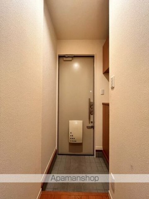 和歌山県和歌山市北出島[1LDK/50m2]の玄関