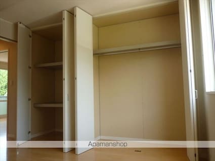 和歌山県和歌山市鳴神[2LDK/65.9m2]の収納