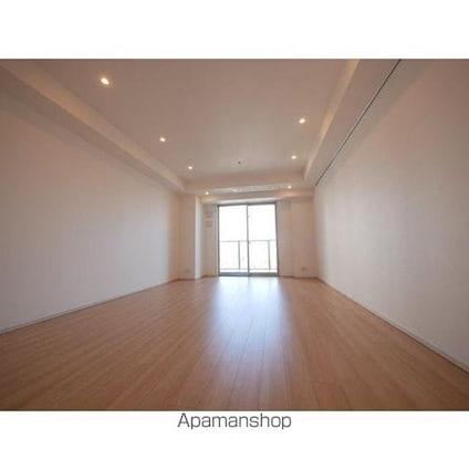 コンフォリア新宿イーストサイドタワー[1R/41.23m2]のリビング・居間2