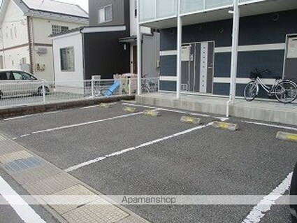 レオネクスト太陽[1K/31.05m2]の駐車場