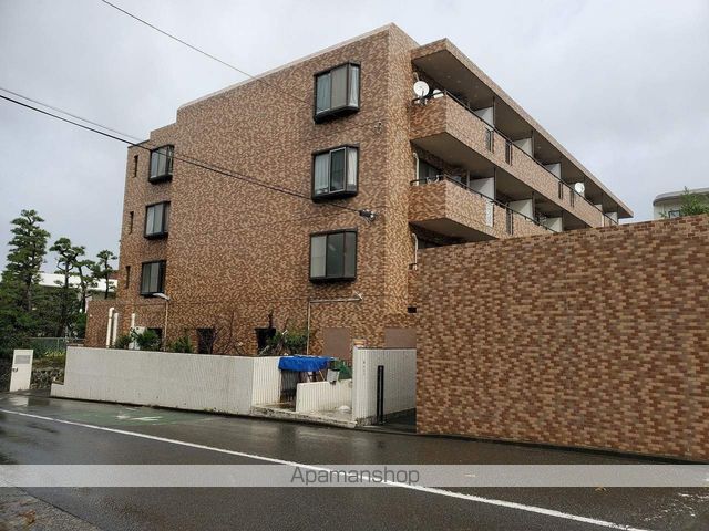 雅マンション龍城ヶ丘の外観写真