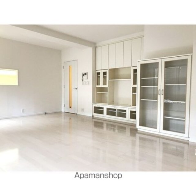 東京都世田谷区世田谷３丁目[1SLDK/86.22m2]の内装1