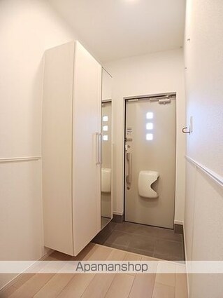 ラ・カーサ　フェリーチェ[1LDK/50.05m2]の玄関