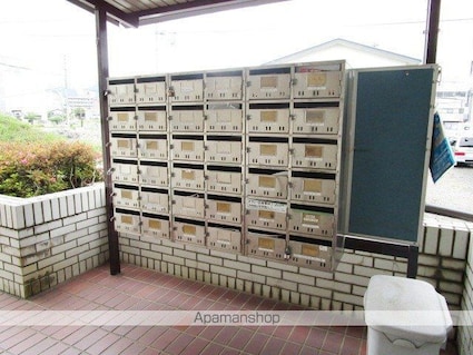 メゾン栗田[1R/24.08m2]の駐車場1