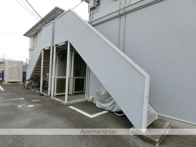 フォーアイランドの玄関写真