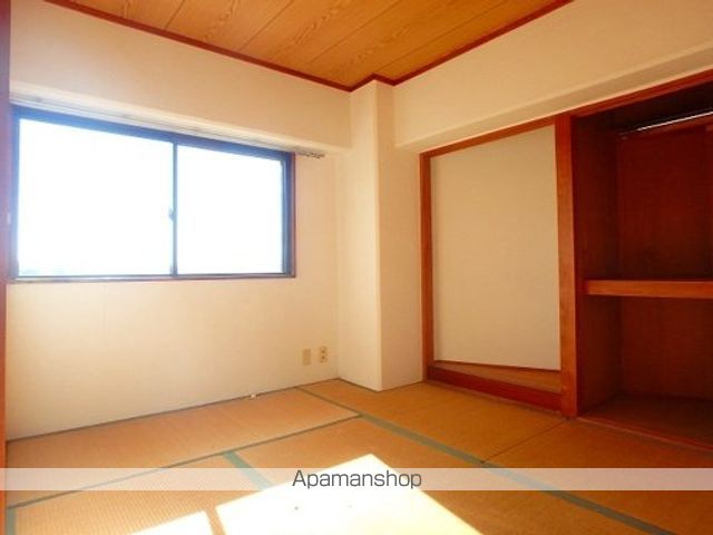 ゴールデン東海の内装写真