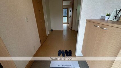 ウエストベル[1K/33.61m2]の玄関