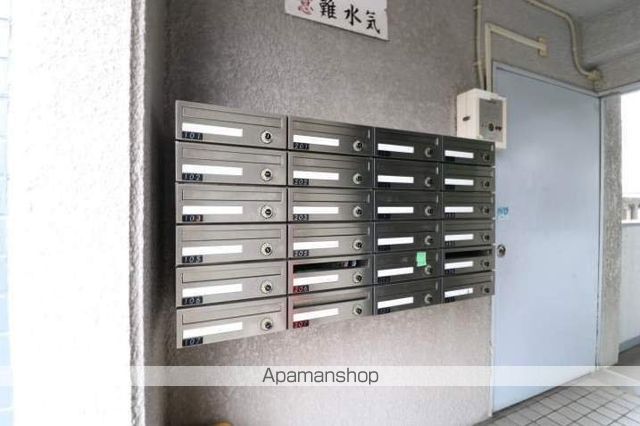 山地マンションの外観写真