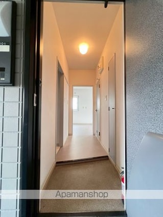 アスゴール弘前[2LDK/48m2]の玄関