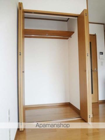 プレイティングの内装写真