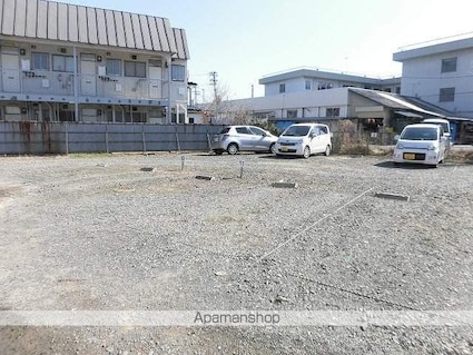 テアトルＢ棟[1R/26.42m2]の駐車場