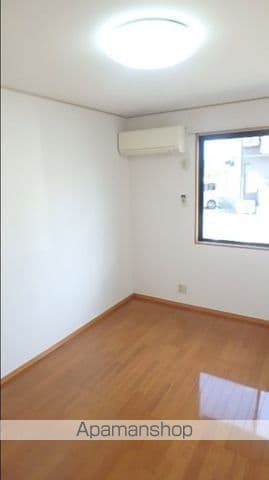 ファミール三軒屋 B棟の内装写真