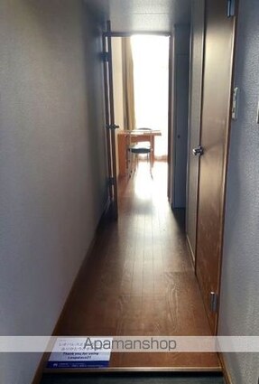 レオパレスルベエル[1K/20.28m2]の玄関