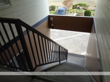 ムーンリバー[2K/33.48m2]のエントランス1