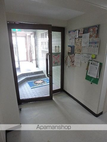 シャトレーヌ白井の玄関写真