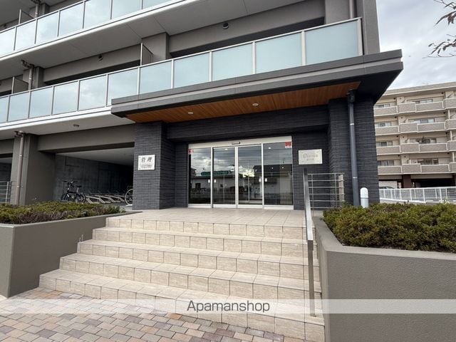 DRESSER新田東の玄関写真