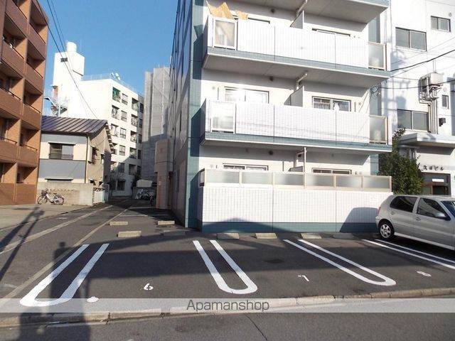 プライムコート栄生の外観写真