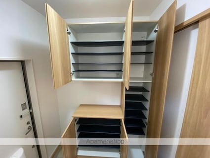 レアルタ楠上Ⅱ[3LDK/74.52m2]の玄関