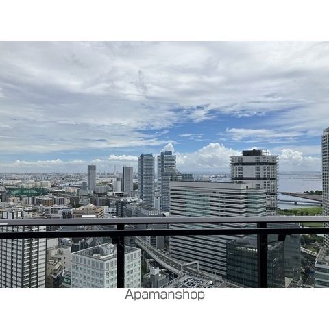 【ＴＨＥ　ＹＯＫＯＨＡＭＡ　ＦＲＯＮＴ　ＴＯＷＥＲの写真】