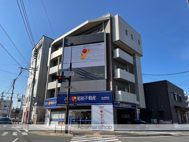 MID RESIDENCEの外観写真