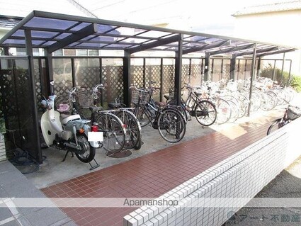 ロイヤルアネックス土居田[3LDK/63m2]の共用部