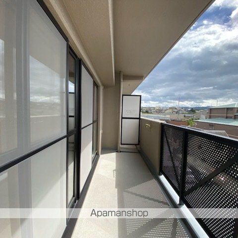 ファミールＤＡＮ[3LDK/66.08m2]のバルコニー