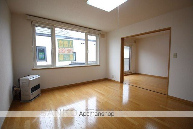 札幌市東区 2階建 築28年の内装写真