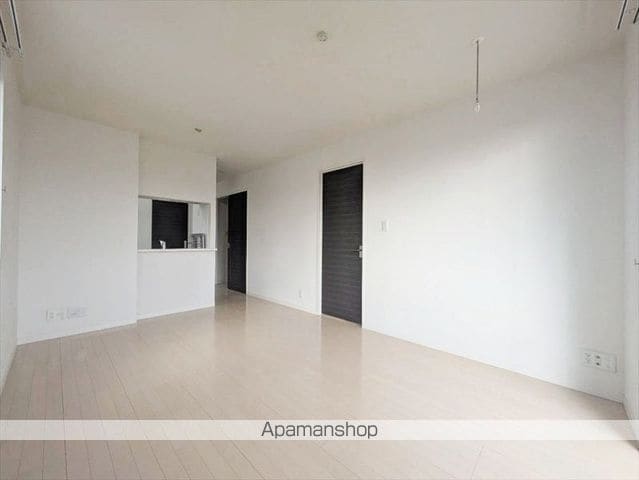 ロシニエール Eの内装写真