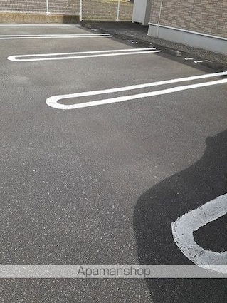 プリマベーラ　Ａ[1LDK/46.09m2]の駐車場2