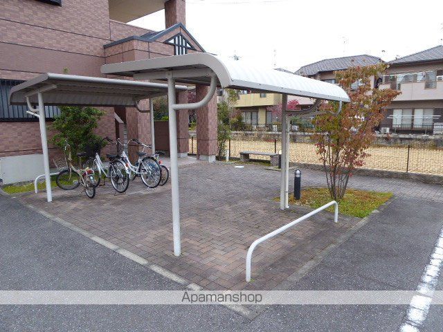 ウエストウッドの玄関写真