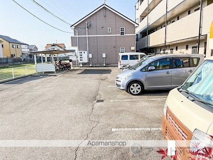 グリーンフィール２００１[2LDK/62.07m2]の駐車場2