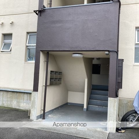 カルフールVの玄関写真