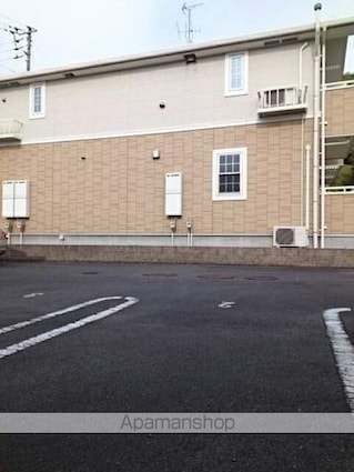 アルカディア山越[1R/32.9m2]の駐車場