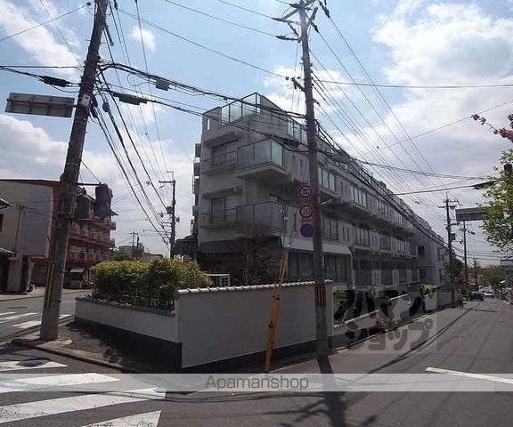デラシオン御室の外観写真
