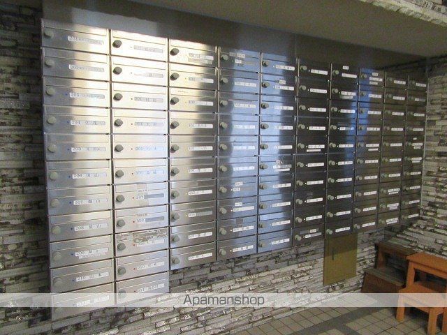 マンション菜園の玄関写真