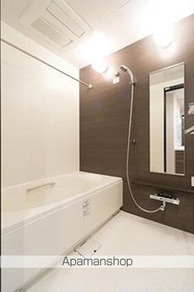 ガーデニエール砧　ＷＥＳＴ[2LDK/80.98m2]のバス