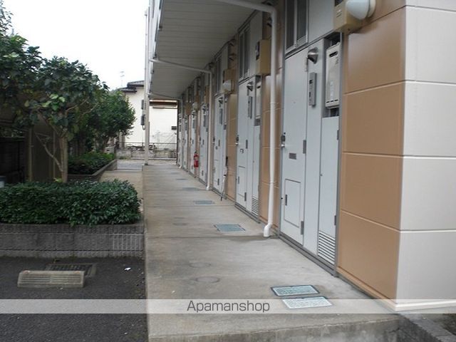 レオパレスKKの玄関写真