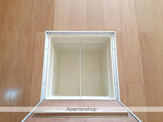 メープルファーム照山IIの内装写真