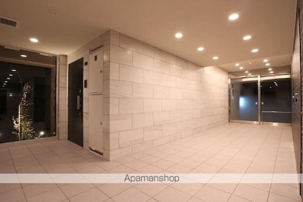 東京都新宿区北新宿１丁目[1K/25.62m2]のエントランス1