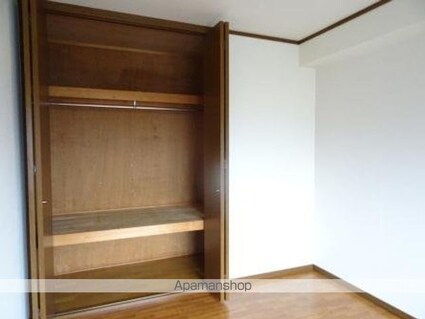 ロイヤルハイツ[3DK/56.85m2]の収納
