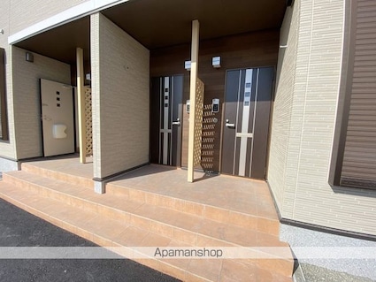 エム・スマイル[2LDK/58.64m2]のエントランス