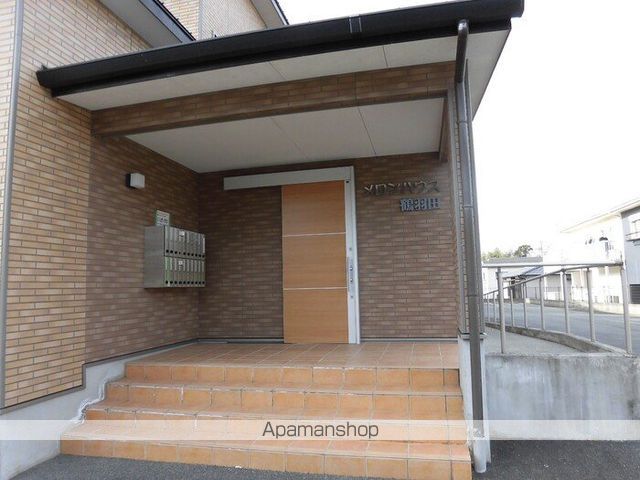 メロンハウス鶴羽田の玄関写真