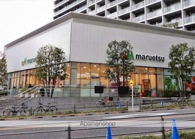 メイクスデザイン新宿の周辺写真
